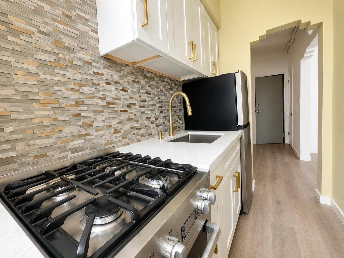 901 Collins Avenue 209 photo 3