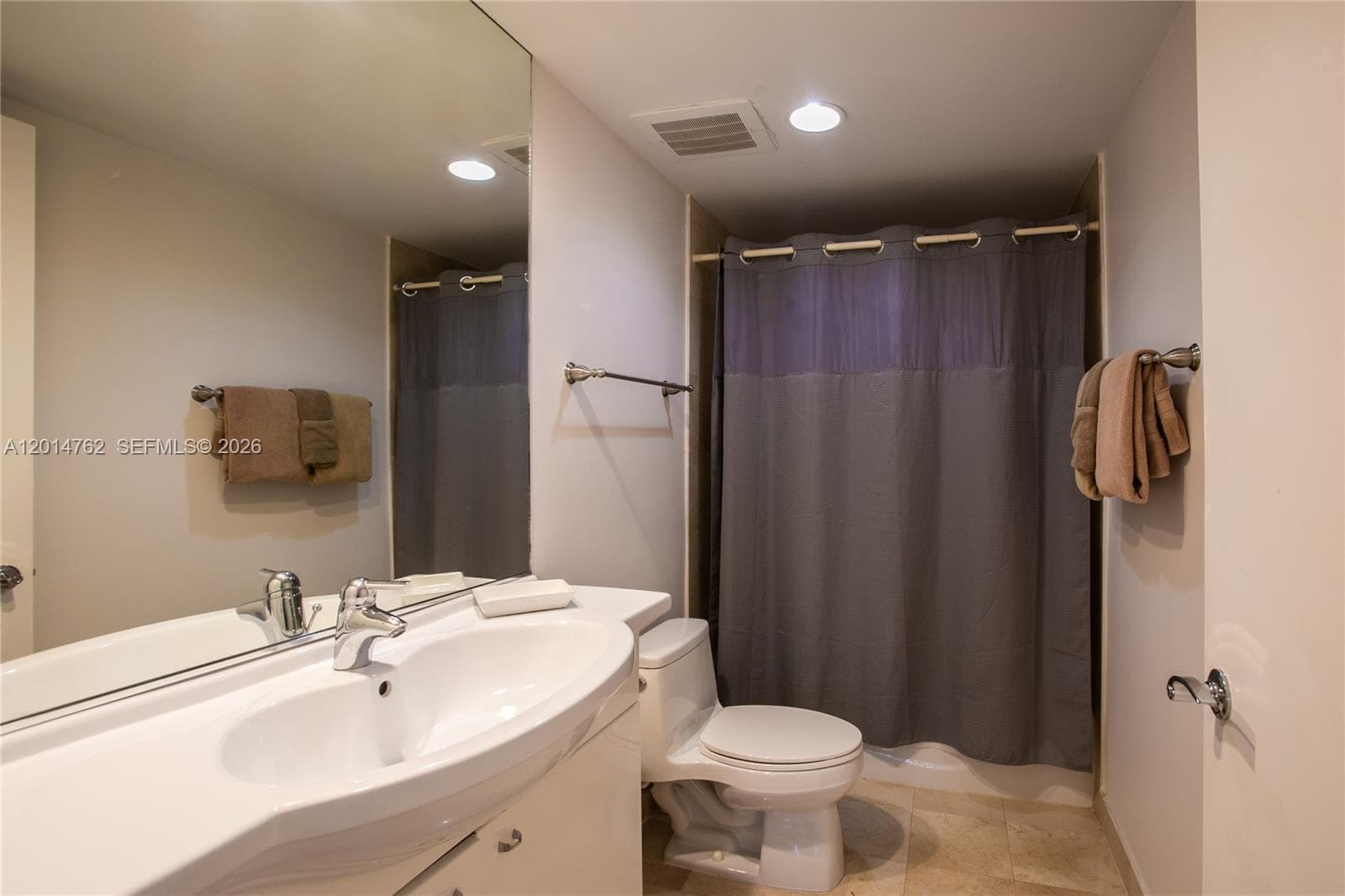 1830 Ocean Dr 4504 photo 14