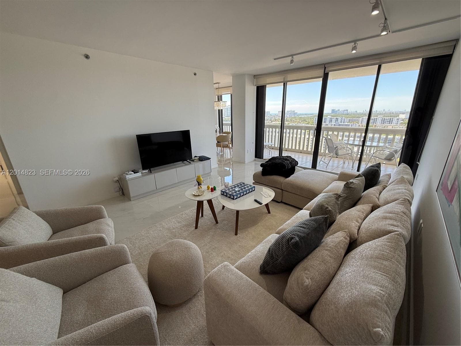 2000 Island Blvd #1603 3