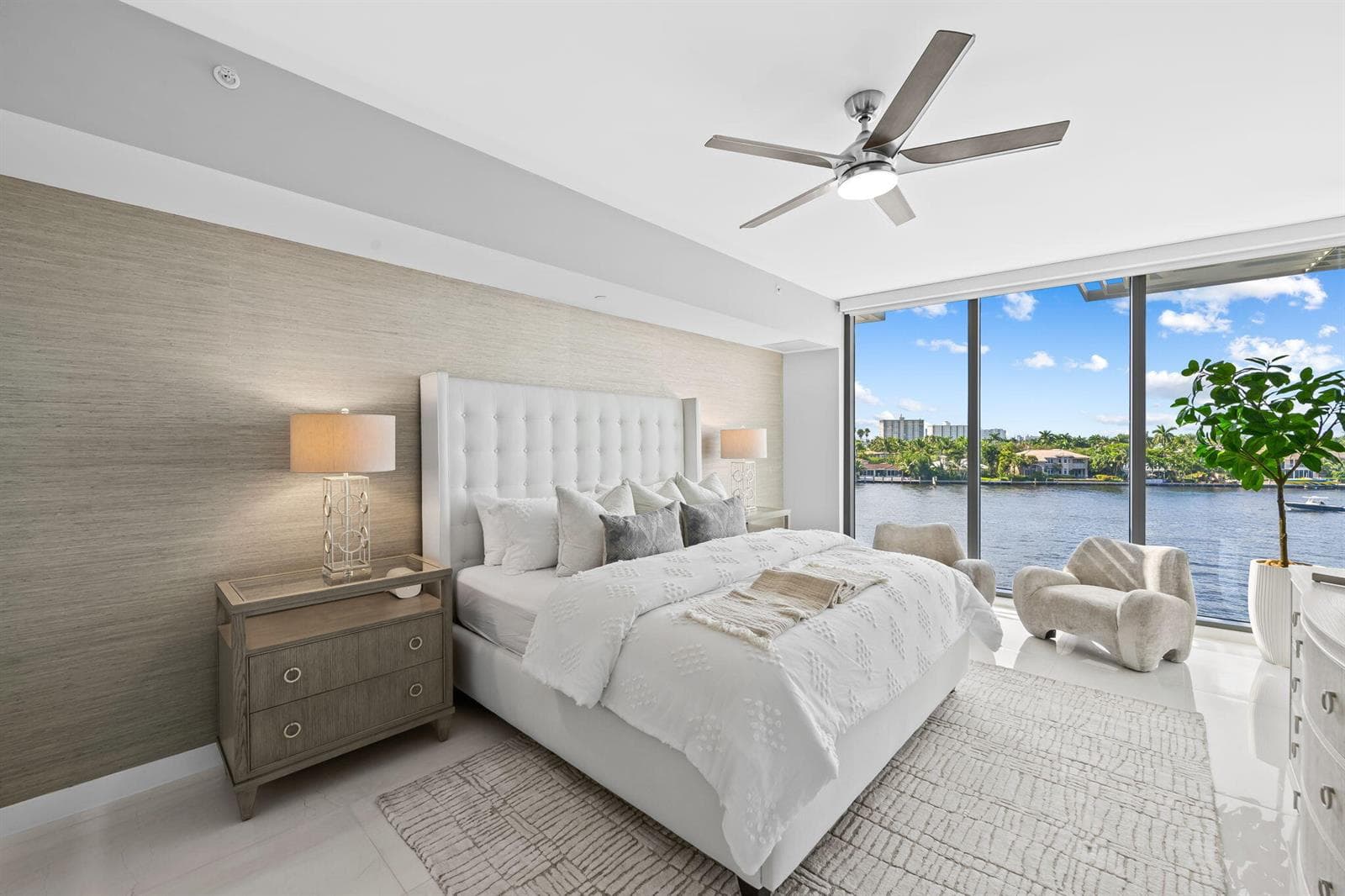435 Bayshore Drive 302 photo 13