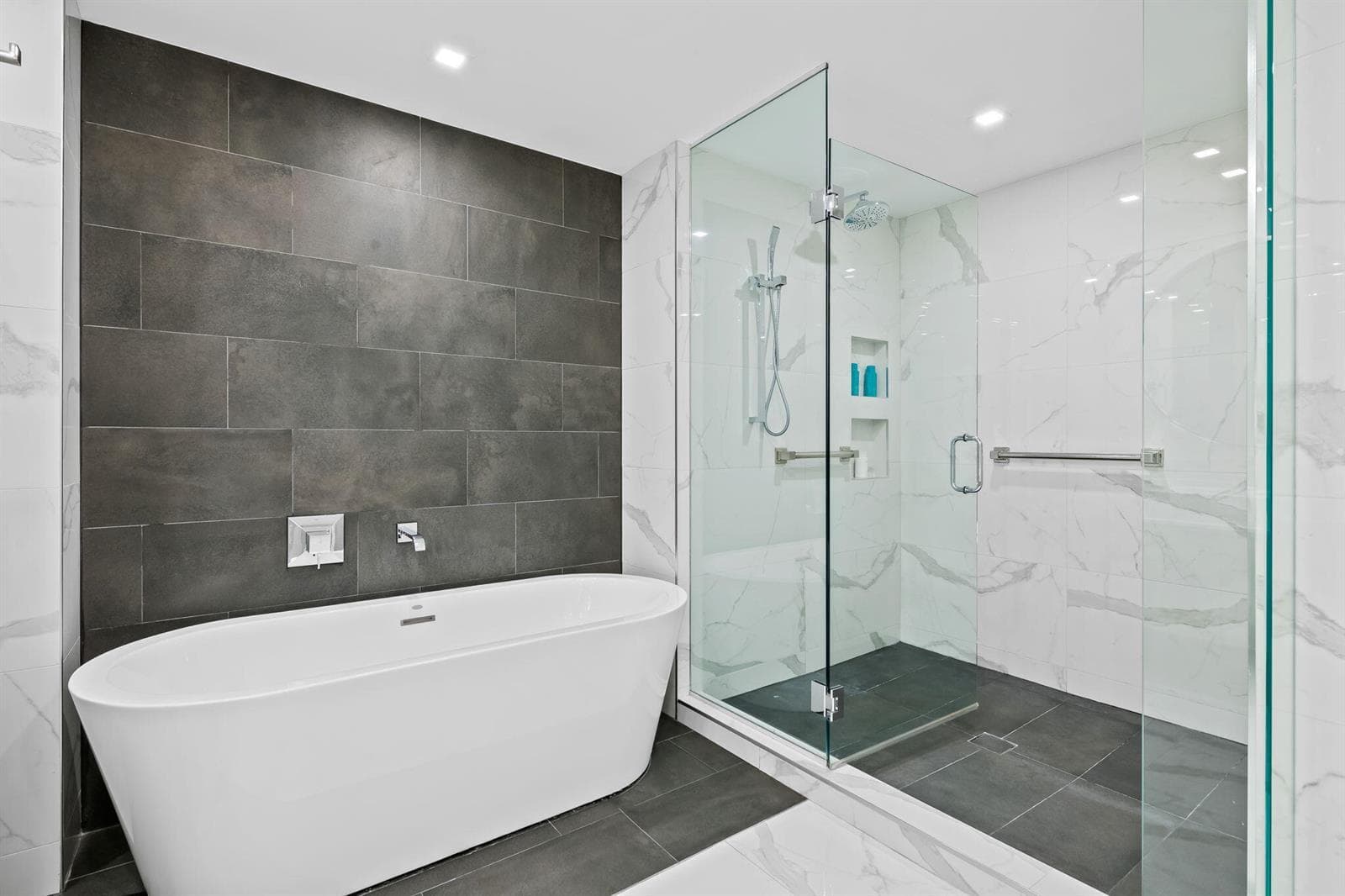435 Bayshore Drive 302 photo 17
