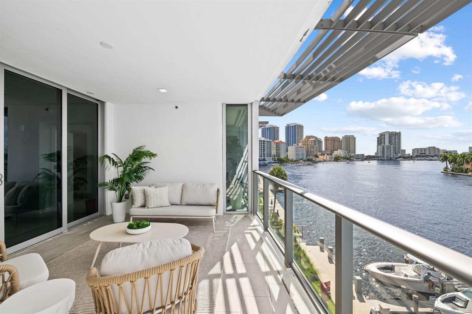 435 Bayshore Drive #302 3
