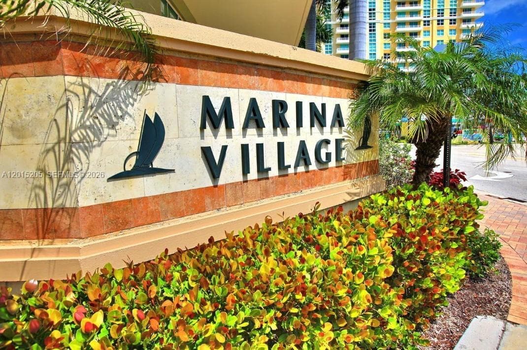 625 Casa Loma Blvd 2
