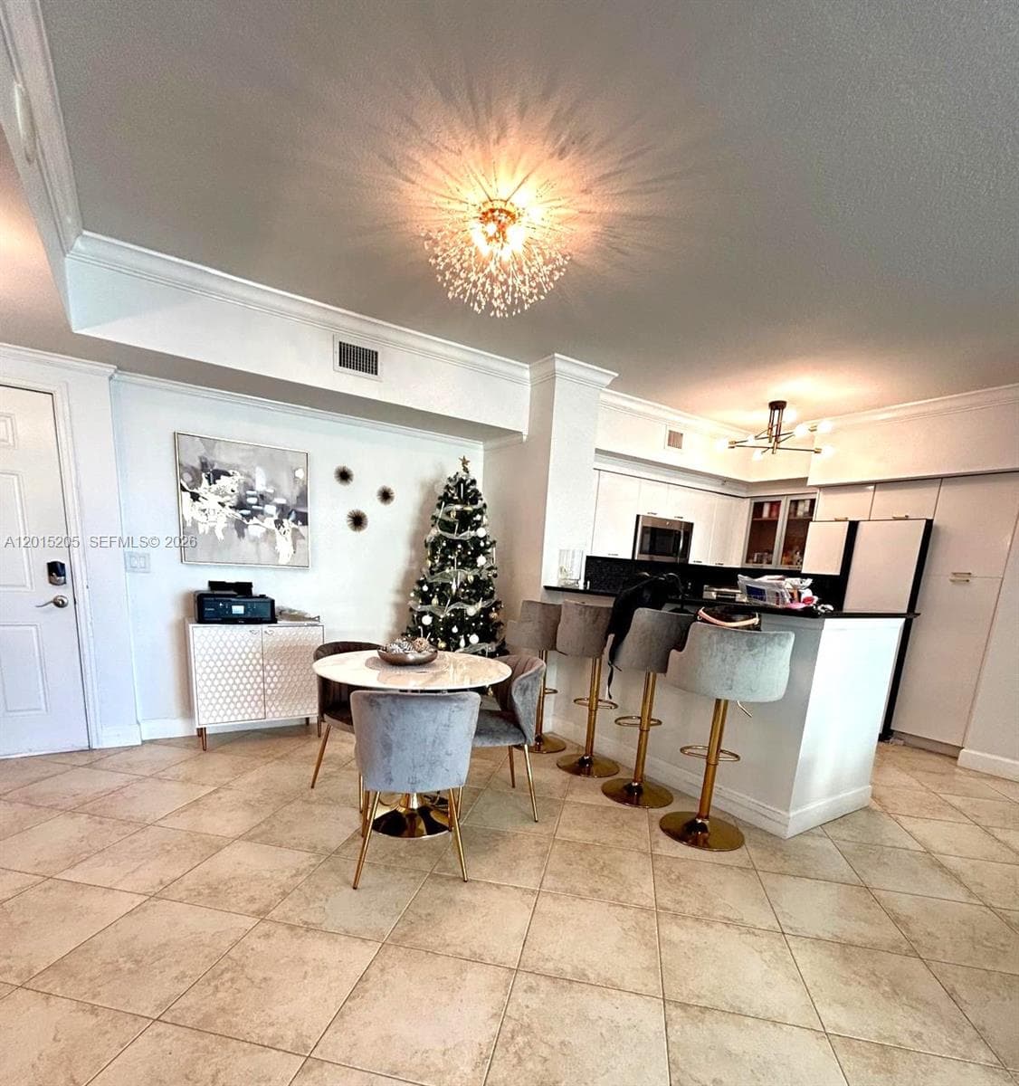 625 Casa Loma Blvd 5