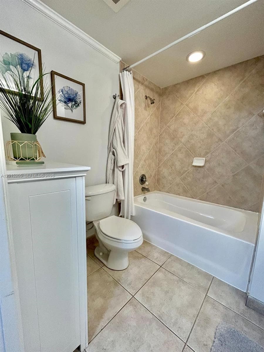 625 Casa Loma Blvd 1009 photo 10