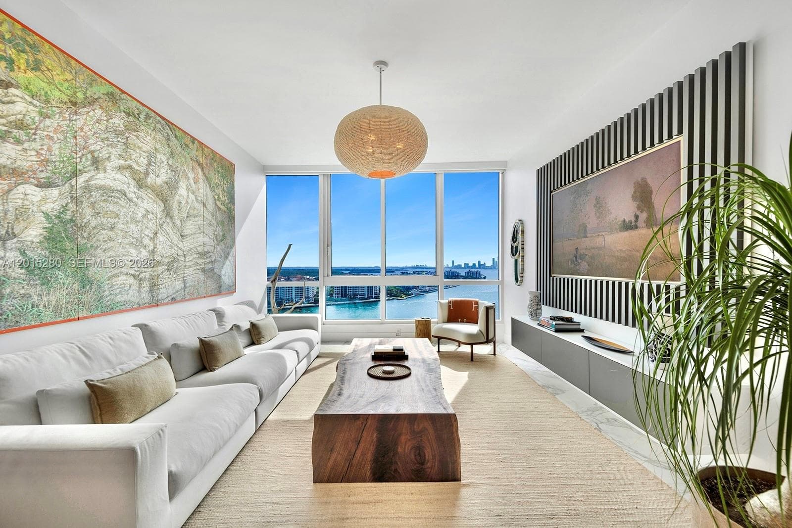 100 Pointe Dr 3