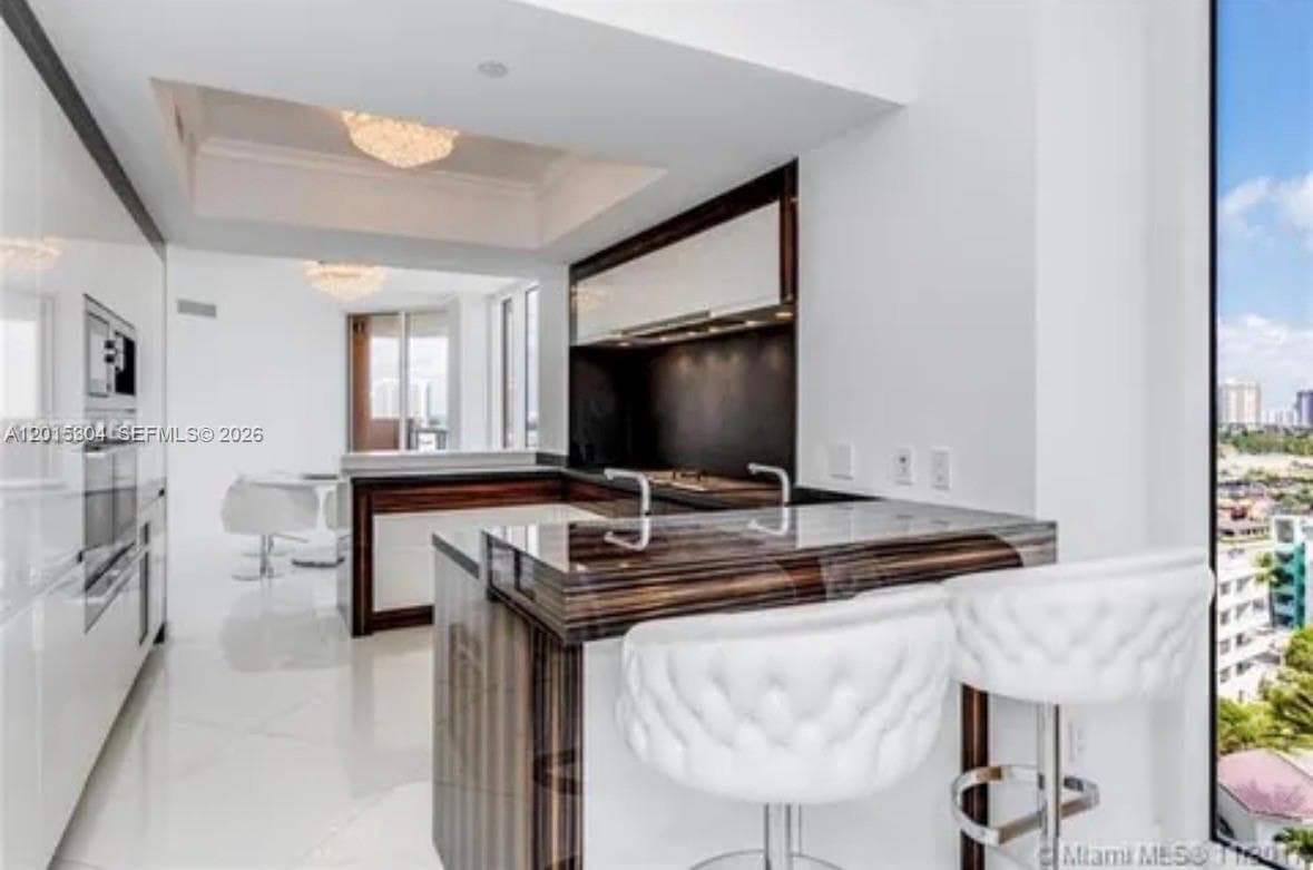17875 Collins Ave 4