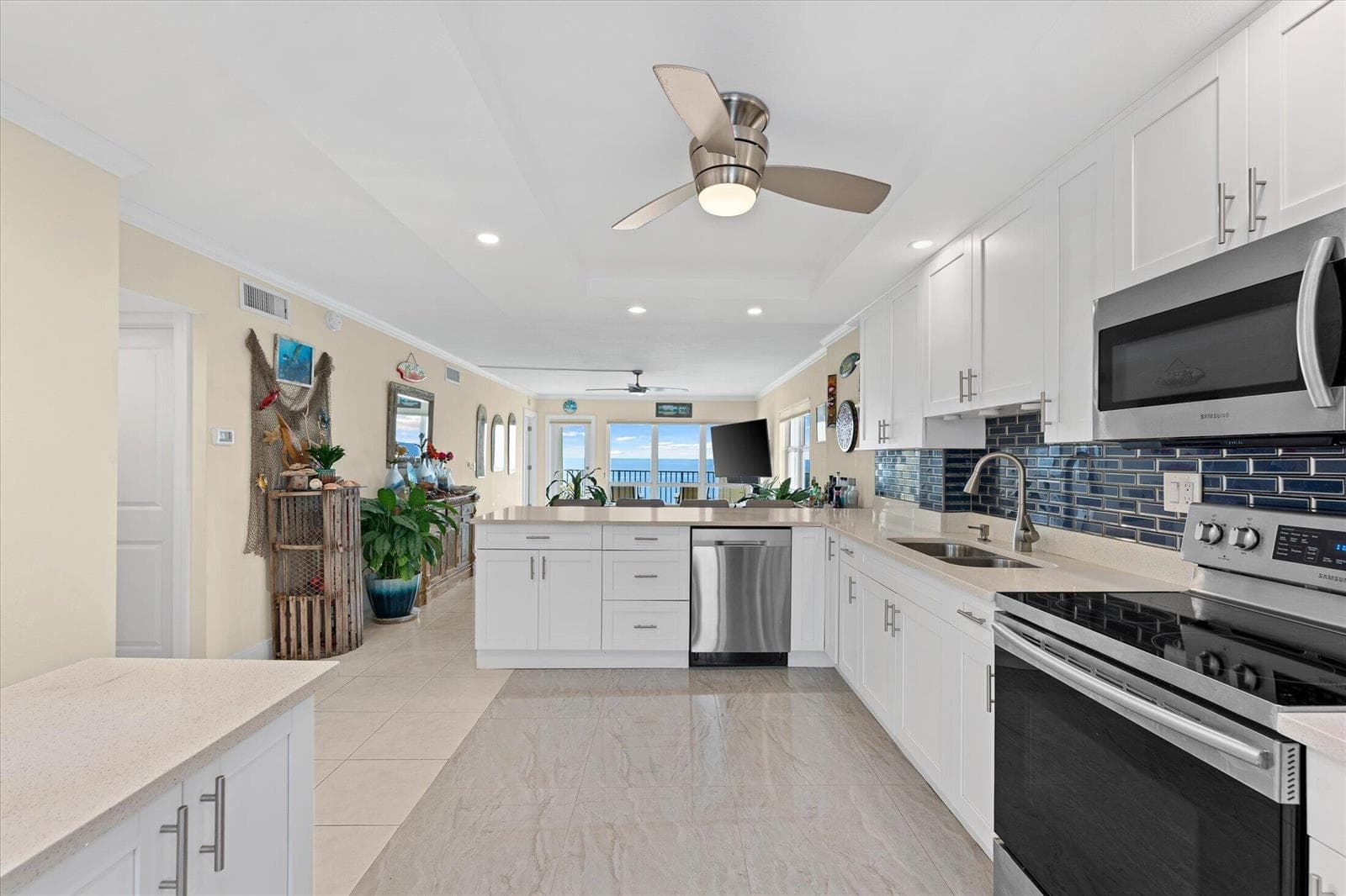 750 N Ocean Boulevard 710 photo 6