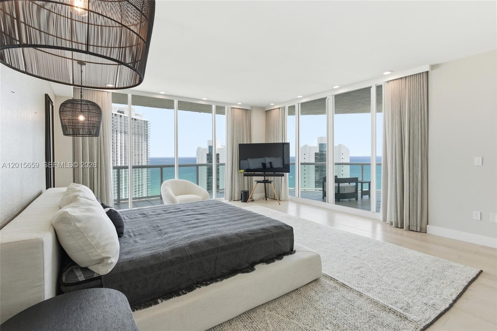 16400 Collins Ave PH41 photo 22