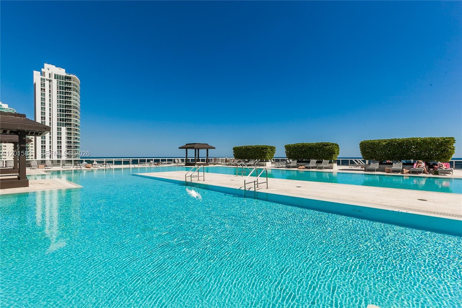 1830 Ocean Dr 3711 photo 23