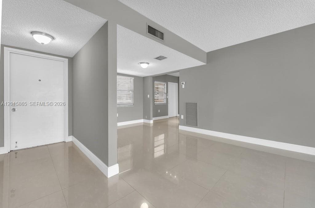 3100 NE 48th St 318 photo 11