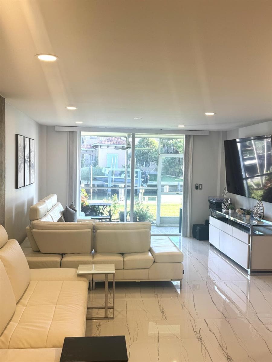 105 Paradise Harbour Boulevard #108 2