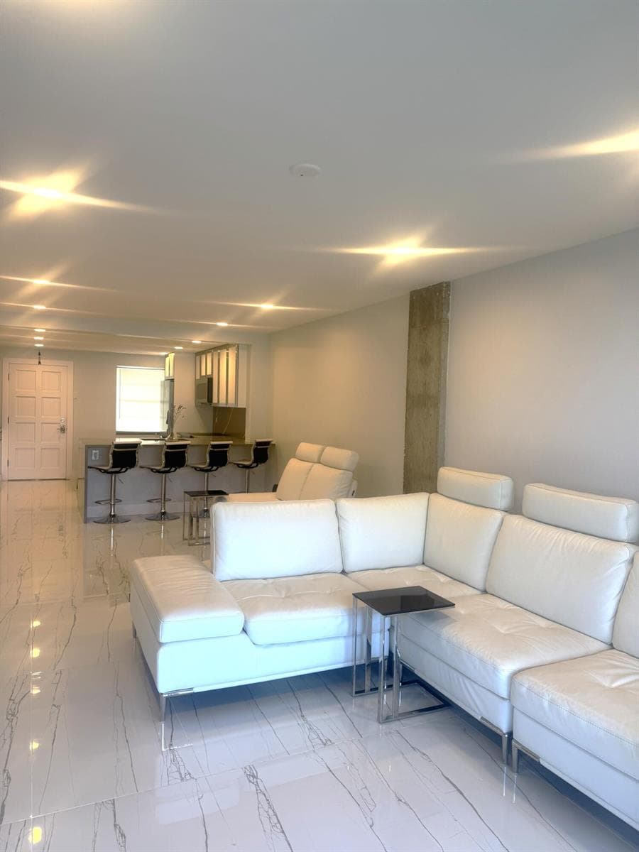 105 Paradise Harbour Boulevard #108 4