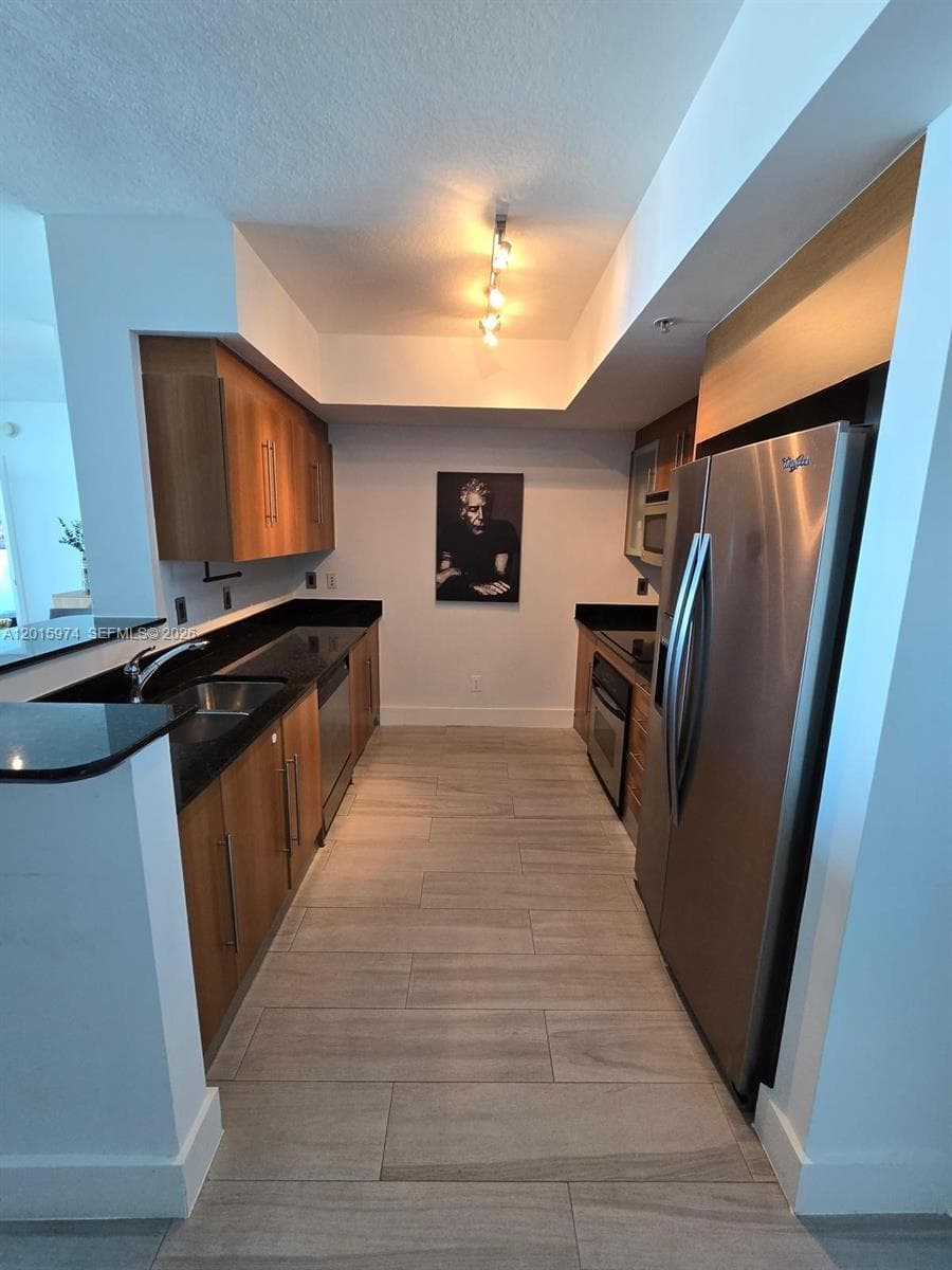 325 S Biscayne Blvd 3719 photo 4