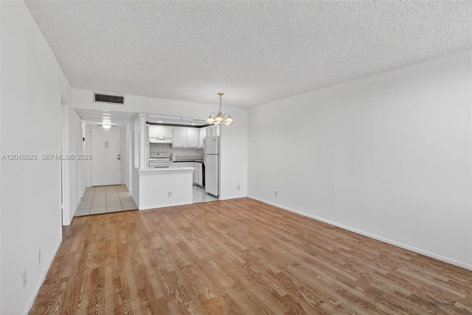 2761 Taft St 212 photo 14