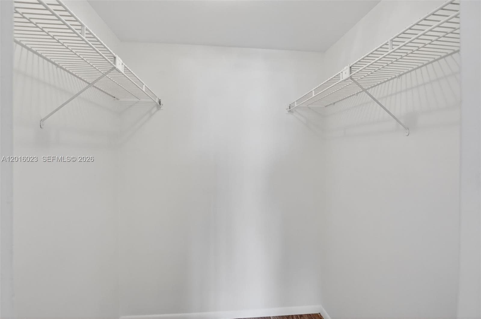 2761 Taft St 212 photo 21