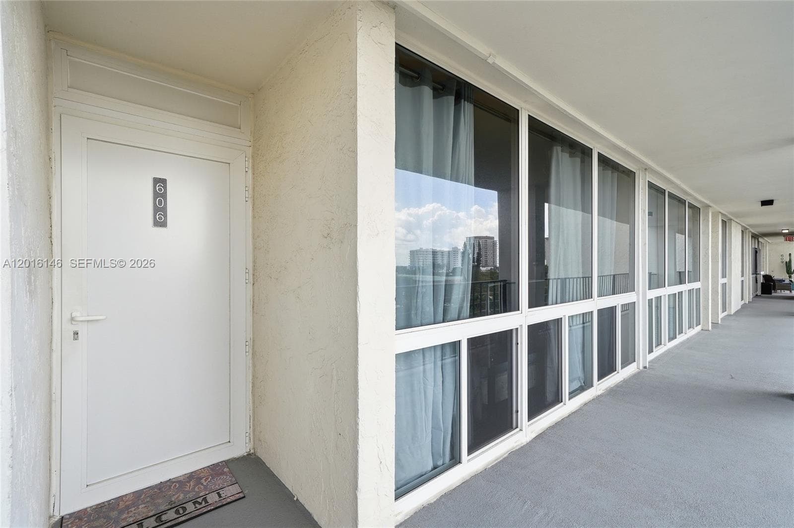 521 Riverside Dr 2