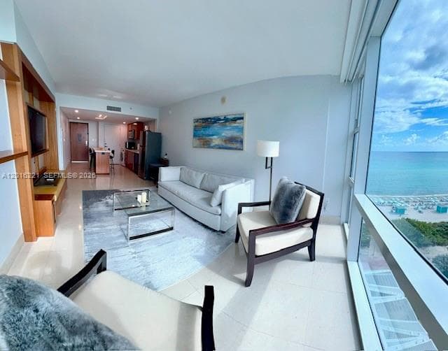 6801 Collins Ave 718 (deed 707) photo 4