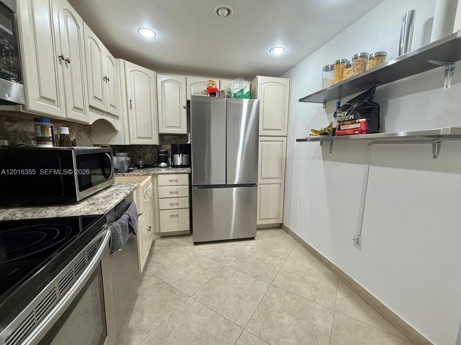 3701 Country Club Dr 502 photo 13