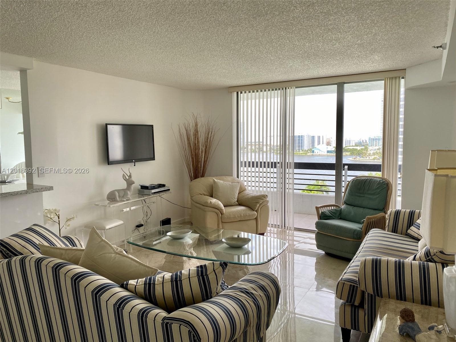 19101 NE 36th Ct 1102 photo 15
