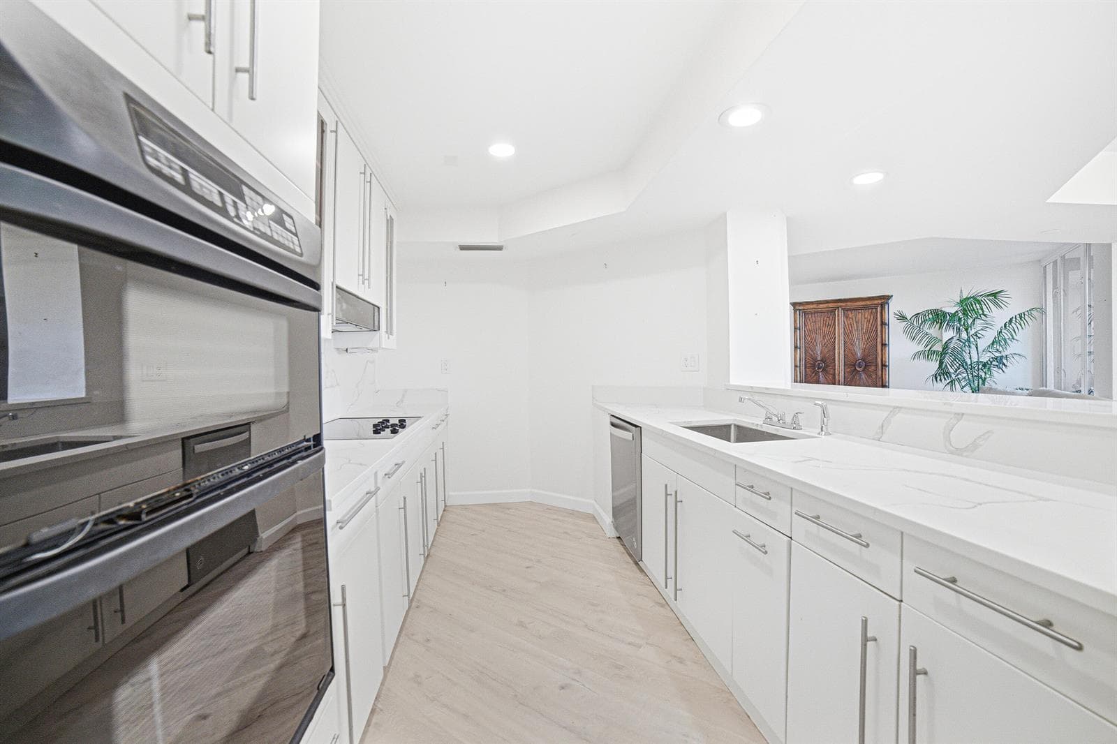 100 SE 5th Avenue 412 photo 18