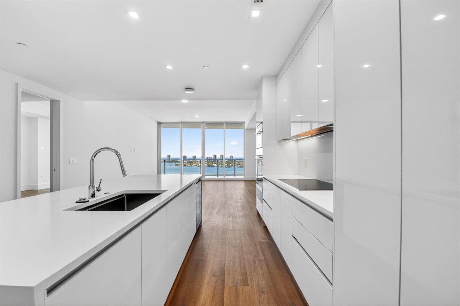 220 Lake Shore Drive #1808 5