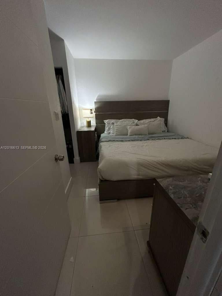 2903 N Miami Beach Blvd 906 photo 20