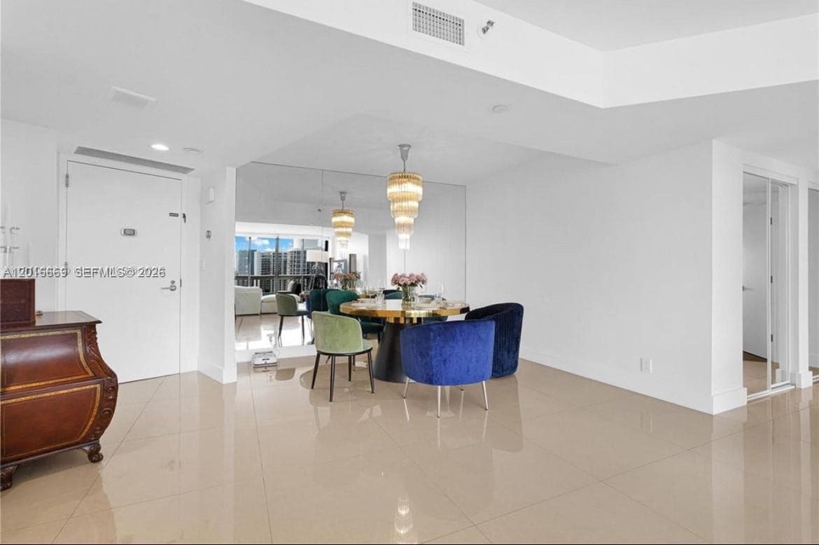 1000 W Island Blvd 2508 photo 7