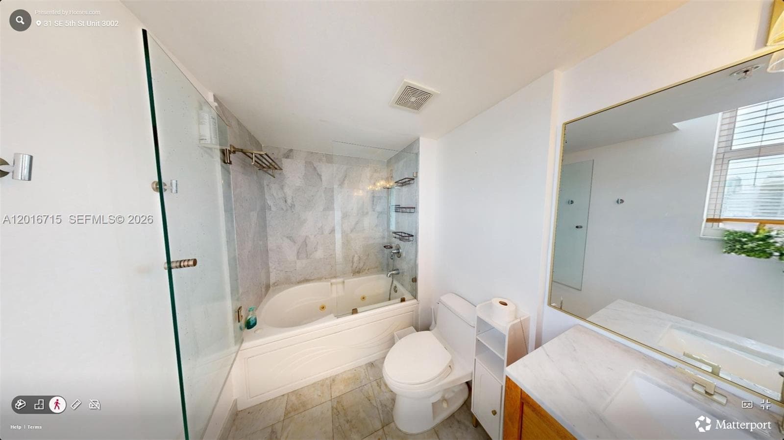 31 SE 5th St 3002 photo 14