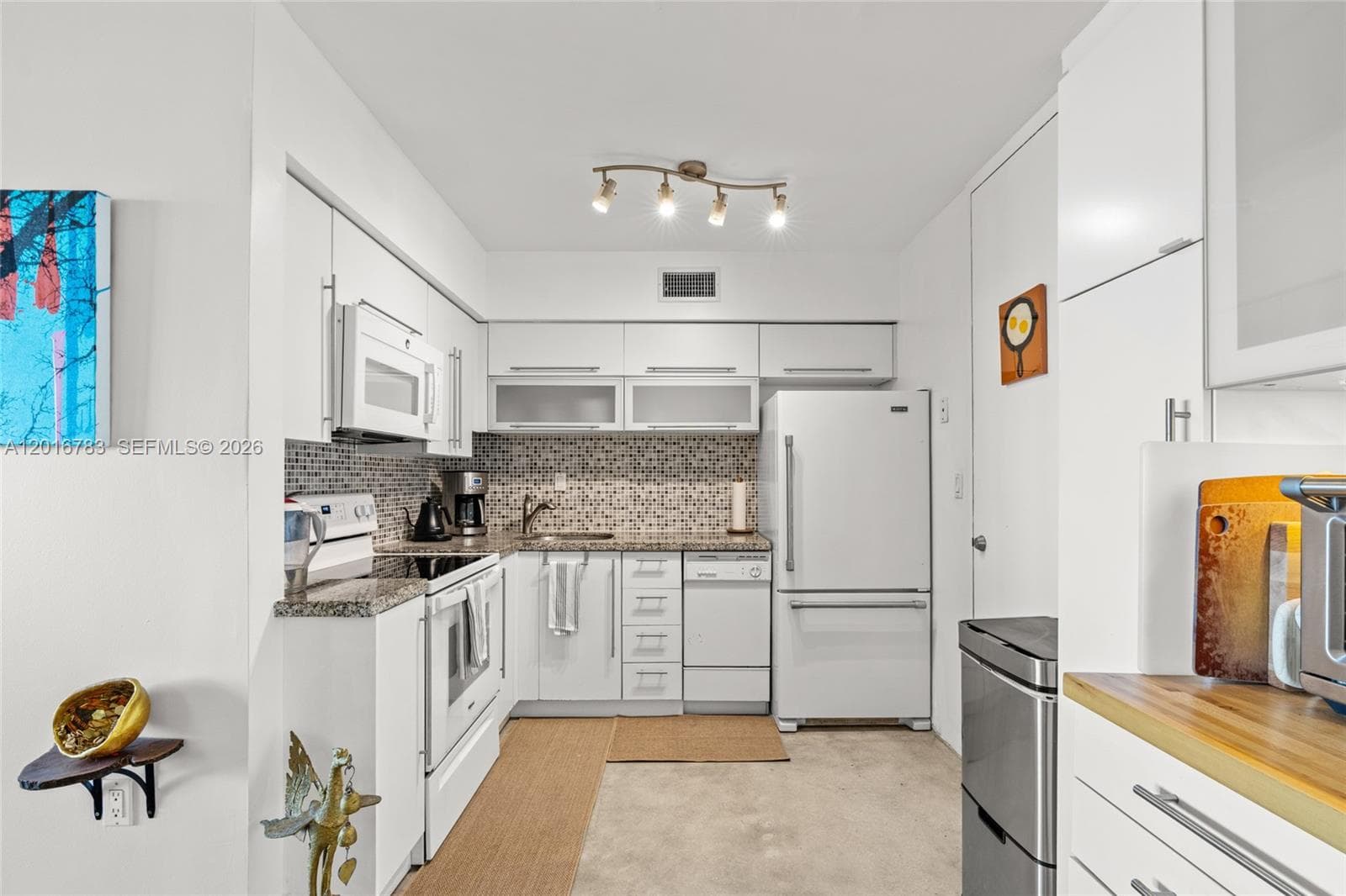 770 NE 69th St 6D photo 6