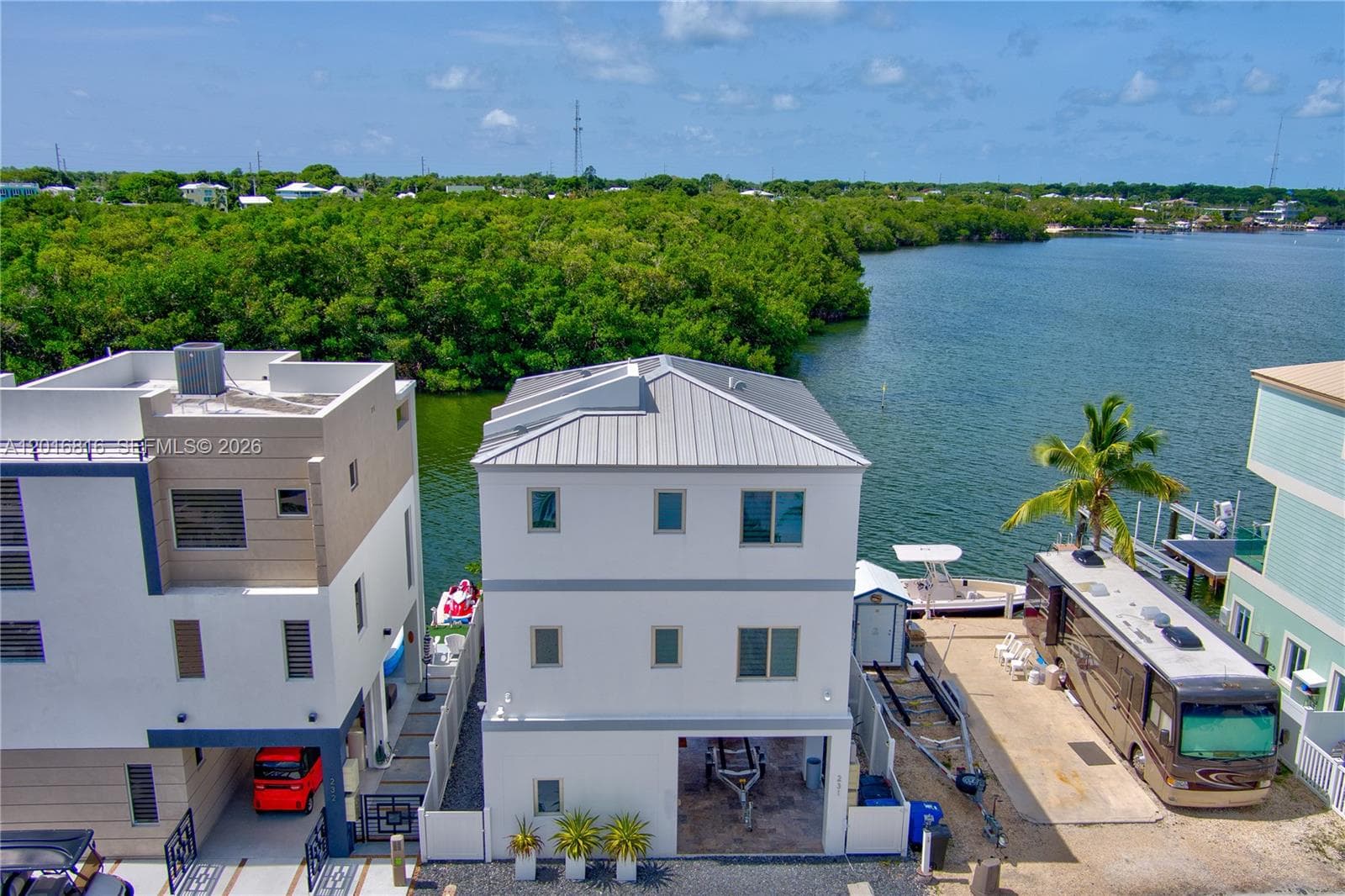 325 Calusa 1