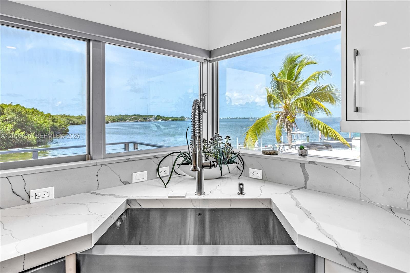 325 Calusa 4