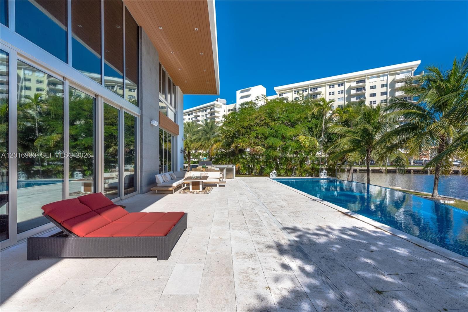 400 Tamarind Dr 5