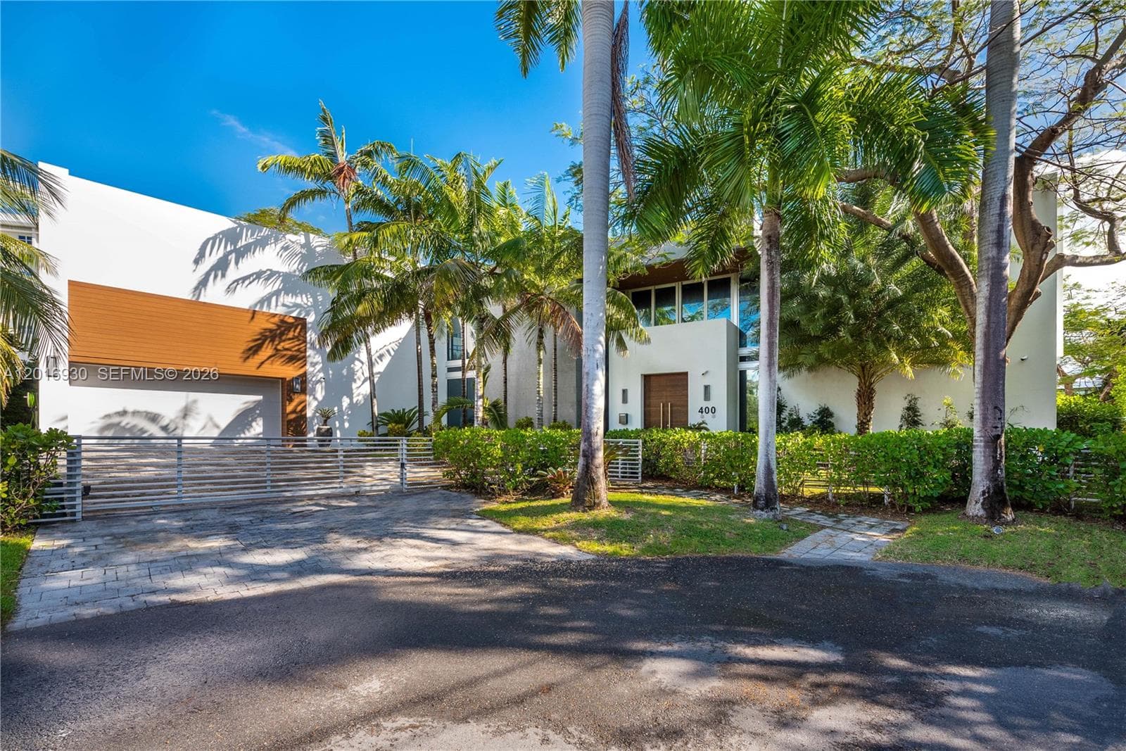 400 Tamarind Dr 4