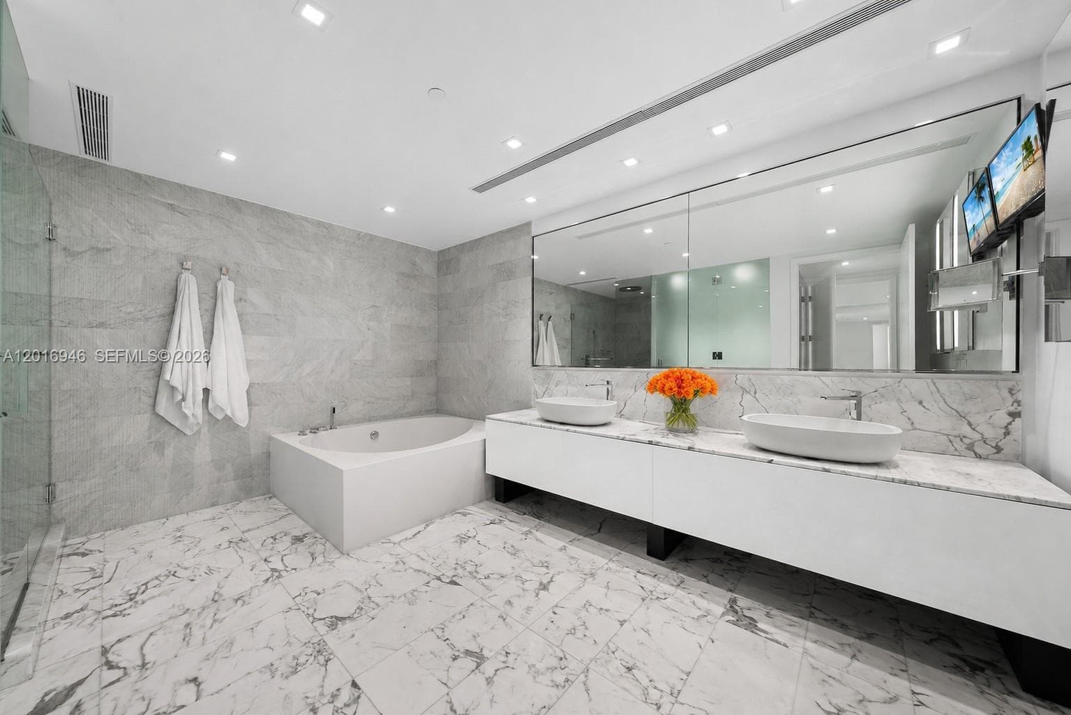 10201 Collins Ave 1806 photo 15