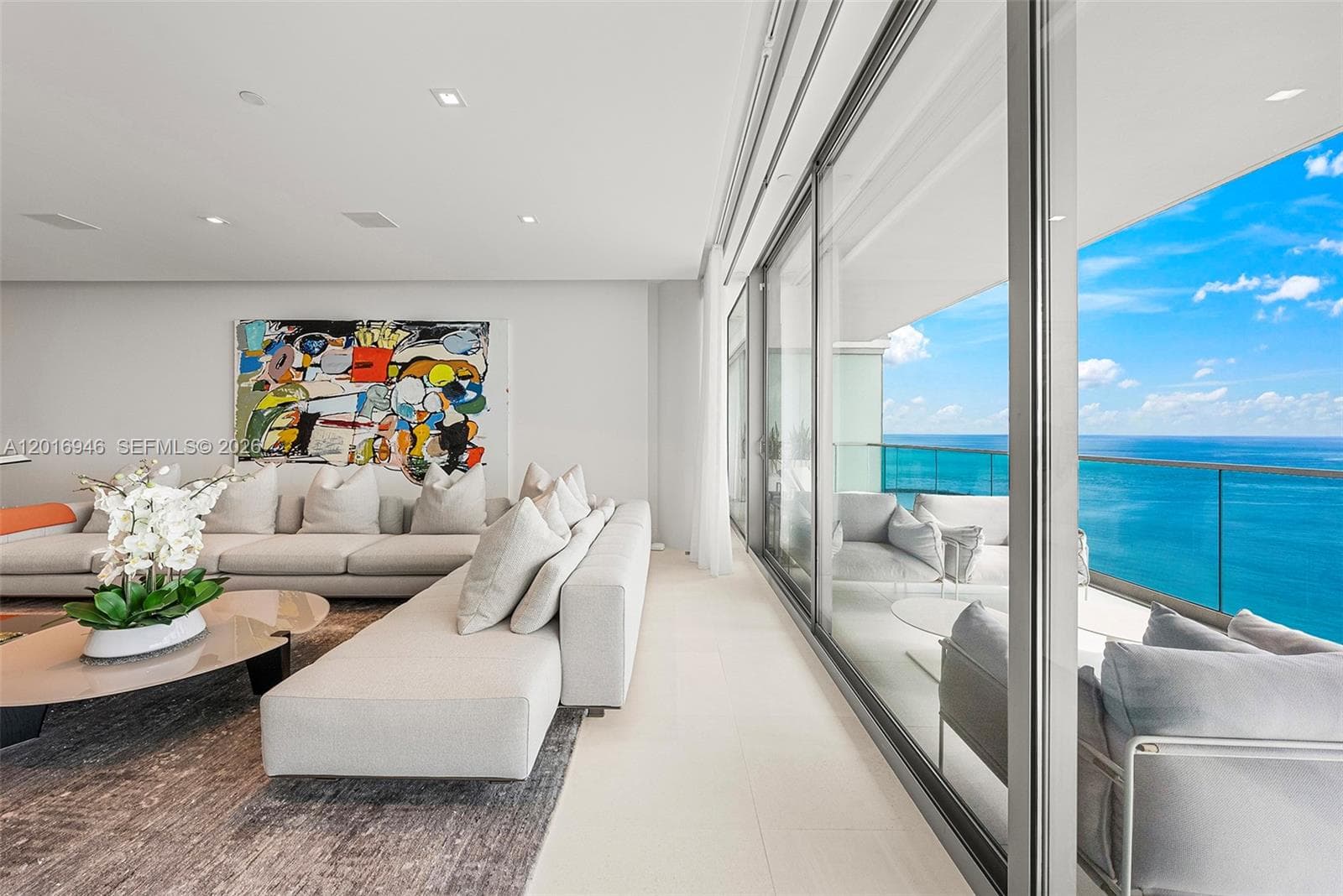 10201 Collins Ave 4