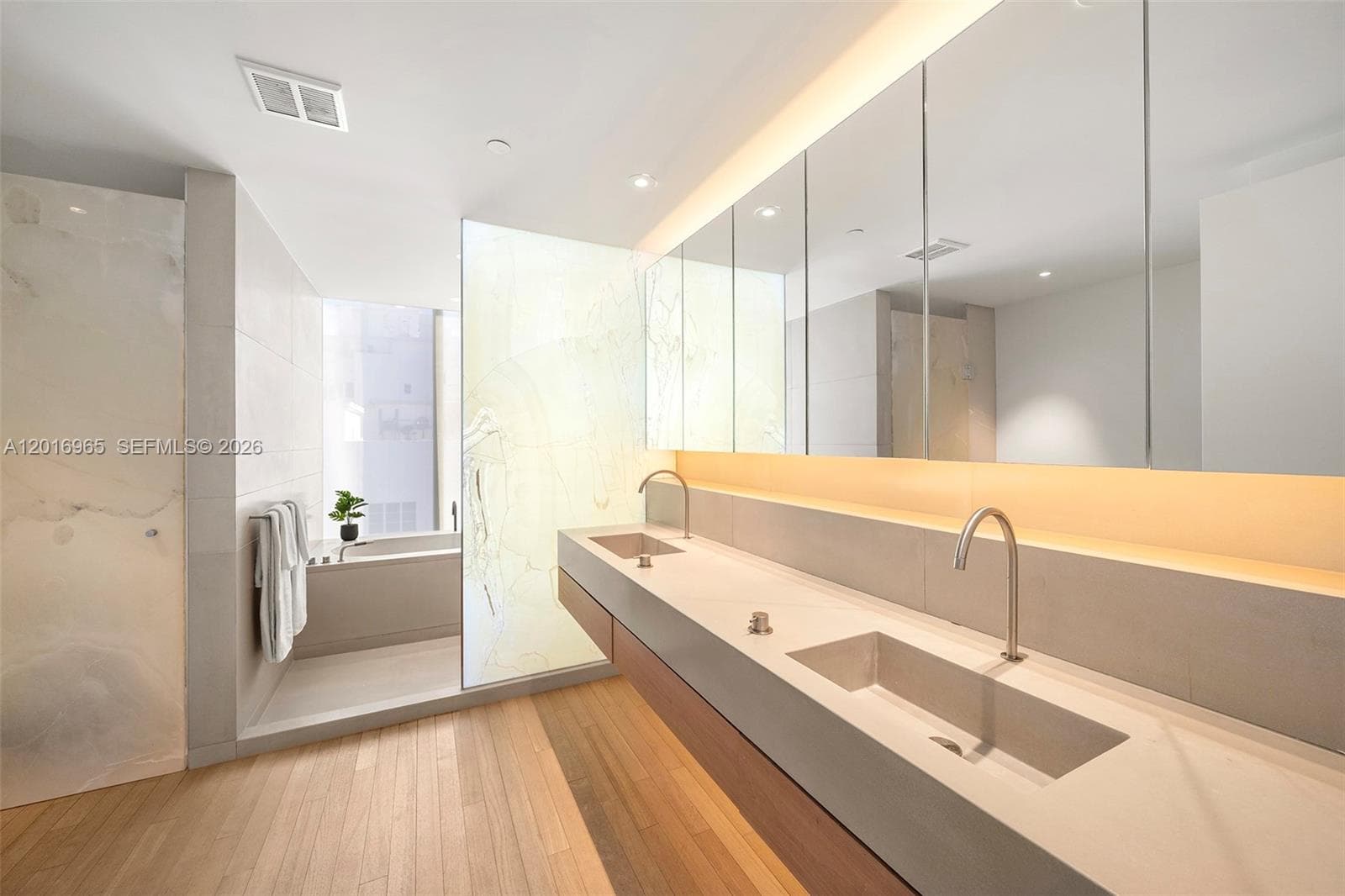2901 Collins Ave 901 photo 18