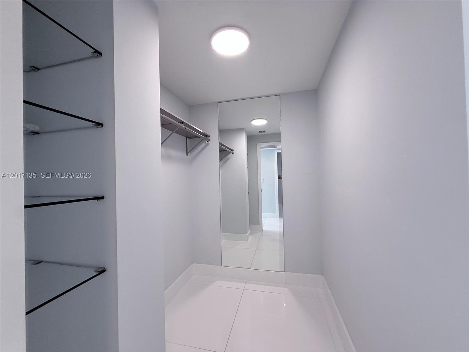 19390 Collins Ave 907 photo 9