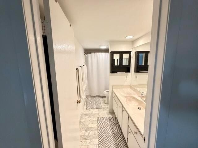 825 Center Street #22a 5