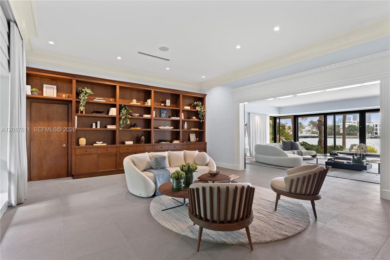 250 San Marino Dr photo 16
