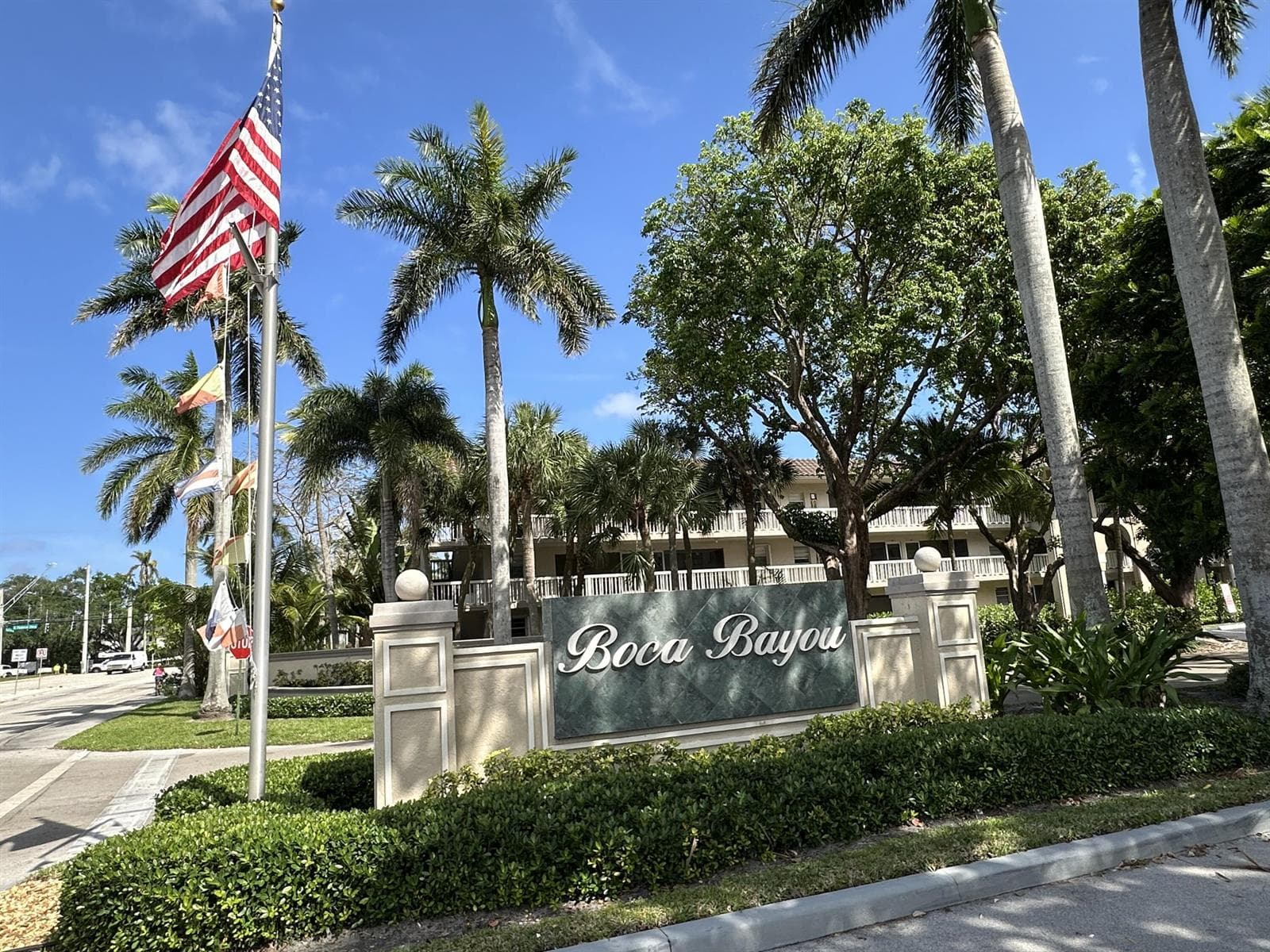 27 Royal Palm Way #406 2