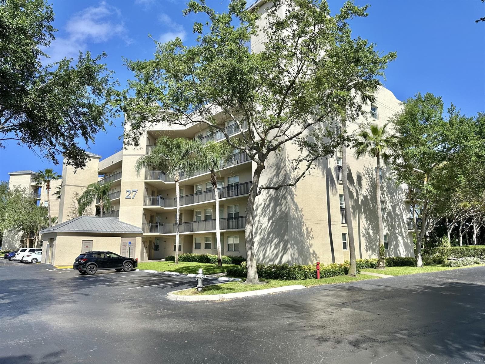 27 Royal Palm Way #406 3
