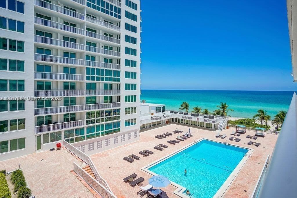 5401 Collins Ave 128 photo 3