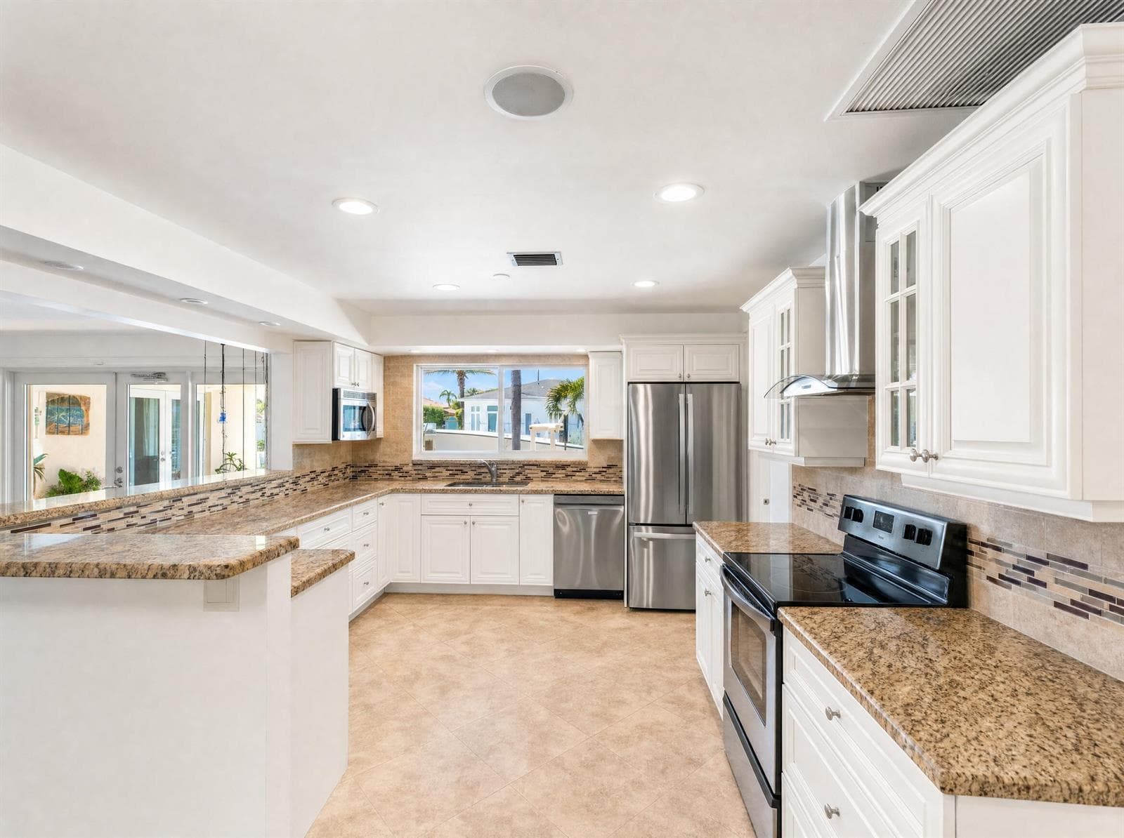 330 SE 10th Street 2