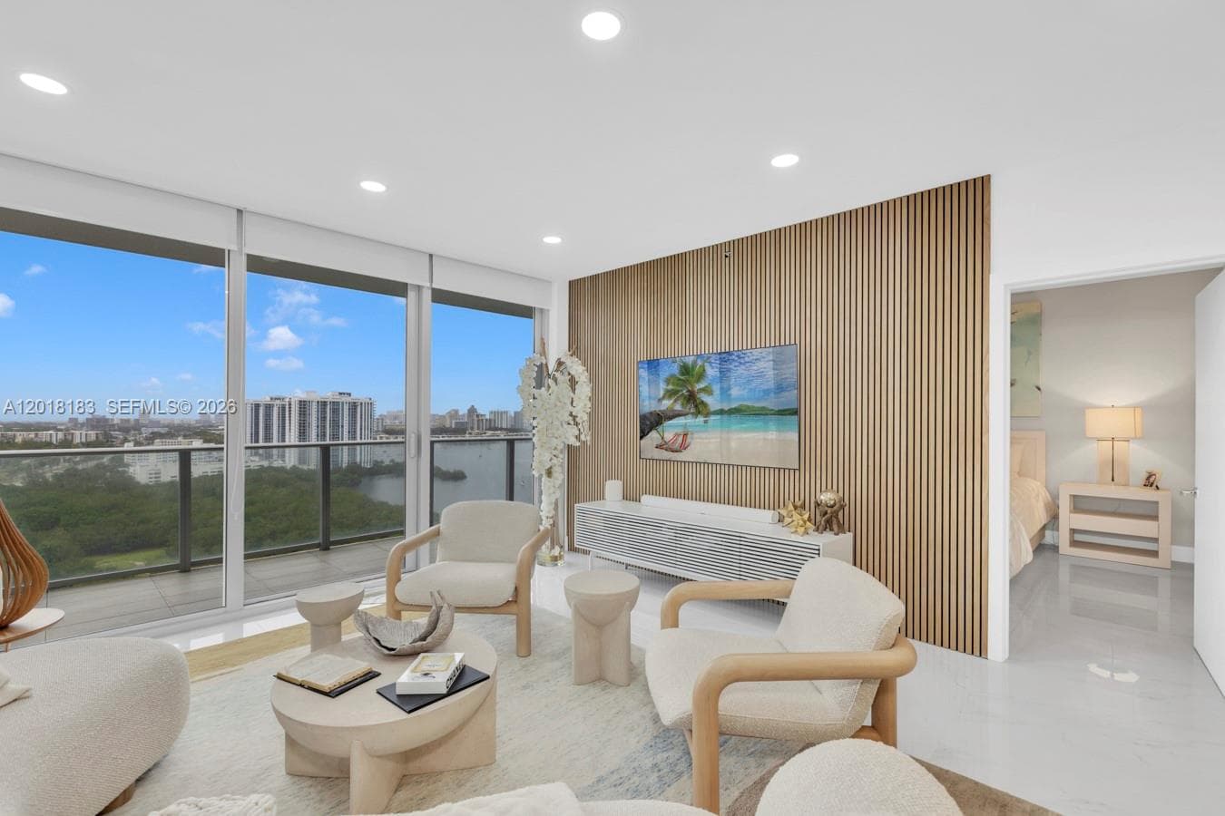 16385 Biscayne Blvd 2101 photo 1
