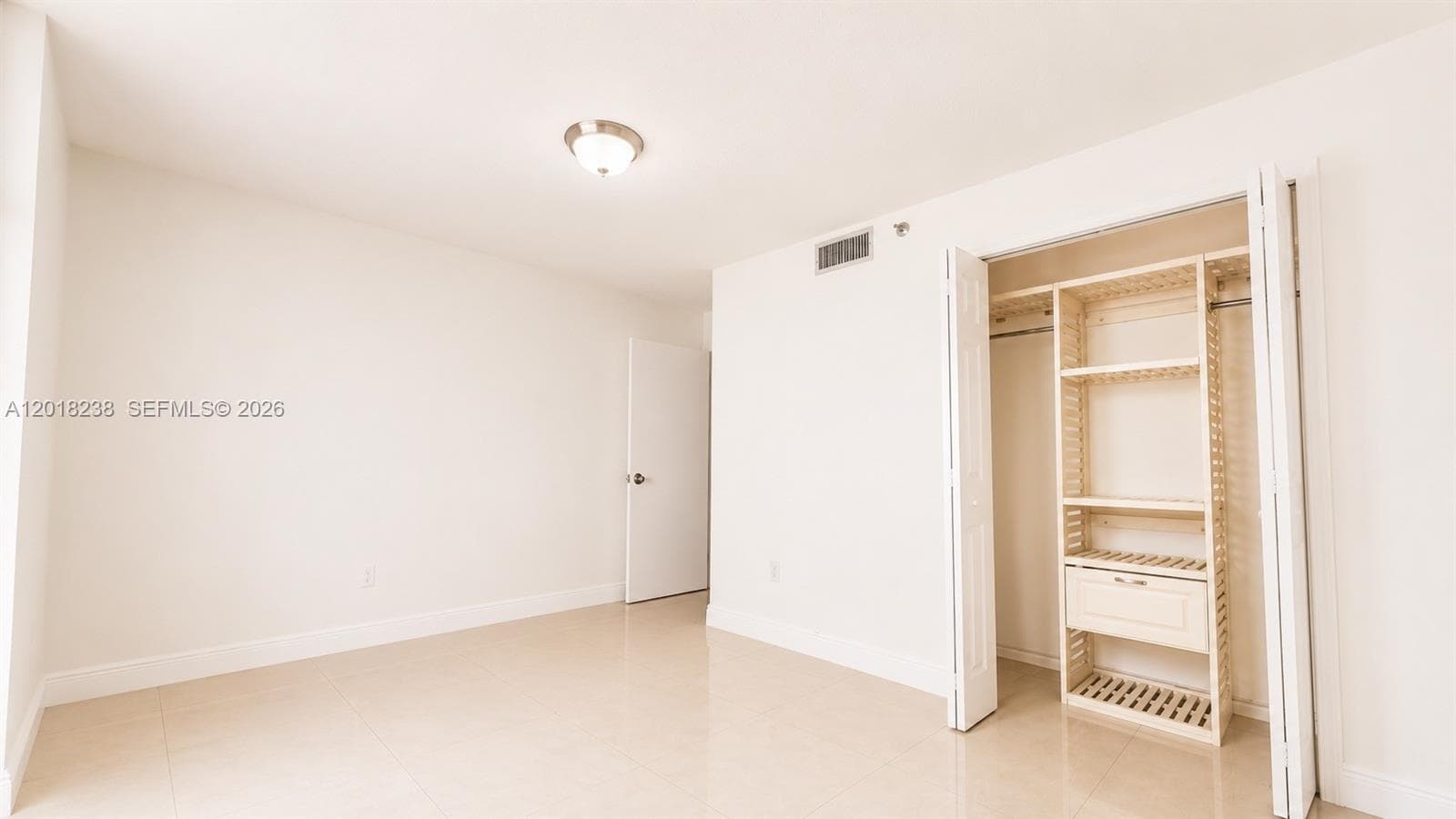 1621 Collins Ave 310 photo 16