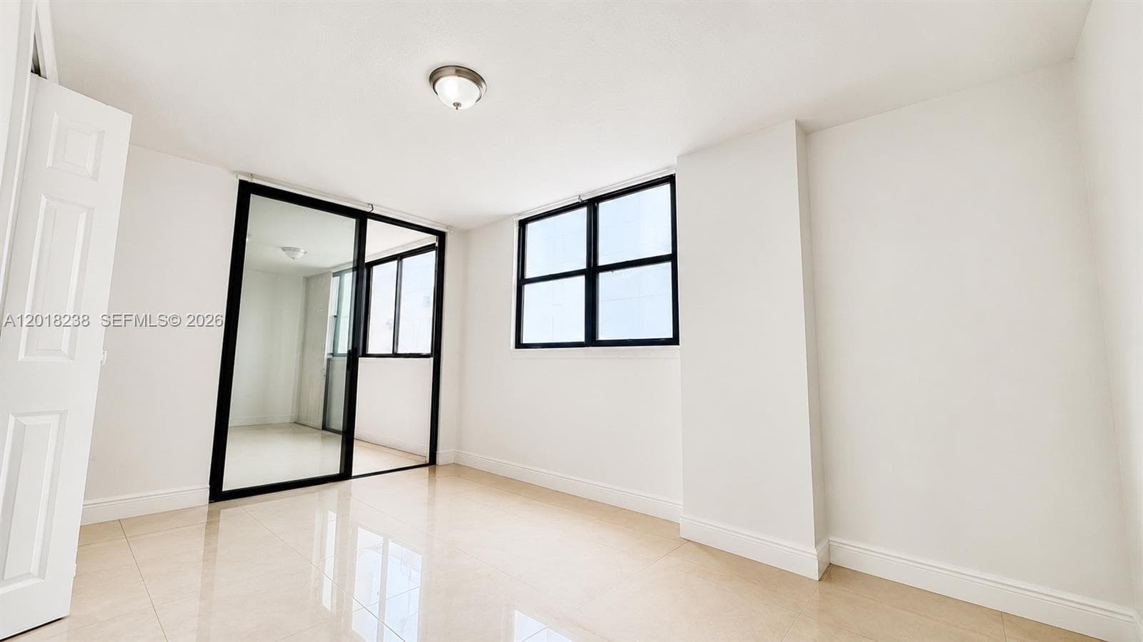 1621 Collins Ave 310 photo 14