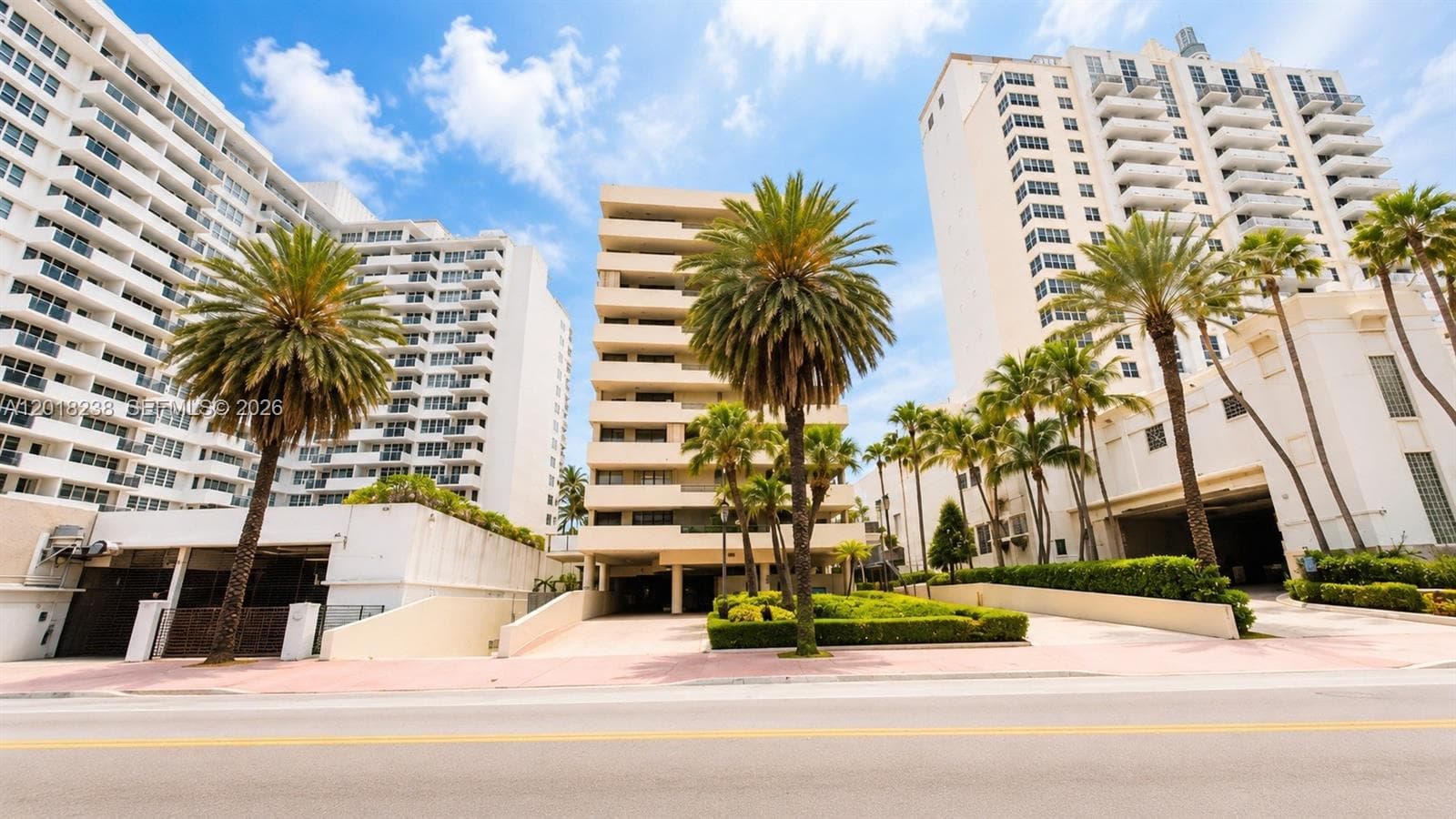 1621 Collins Ave 310 photo 8