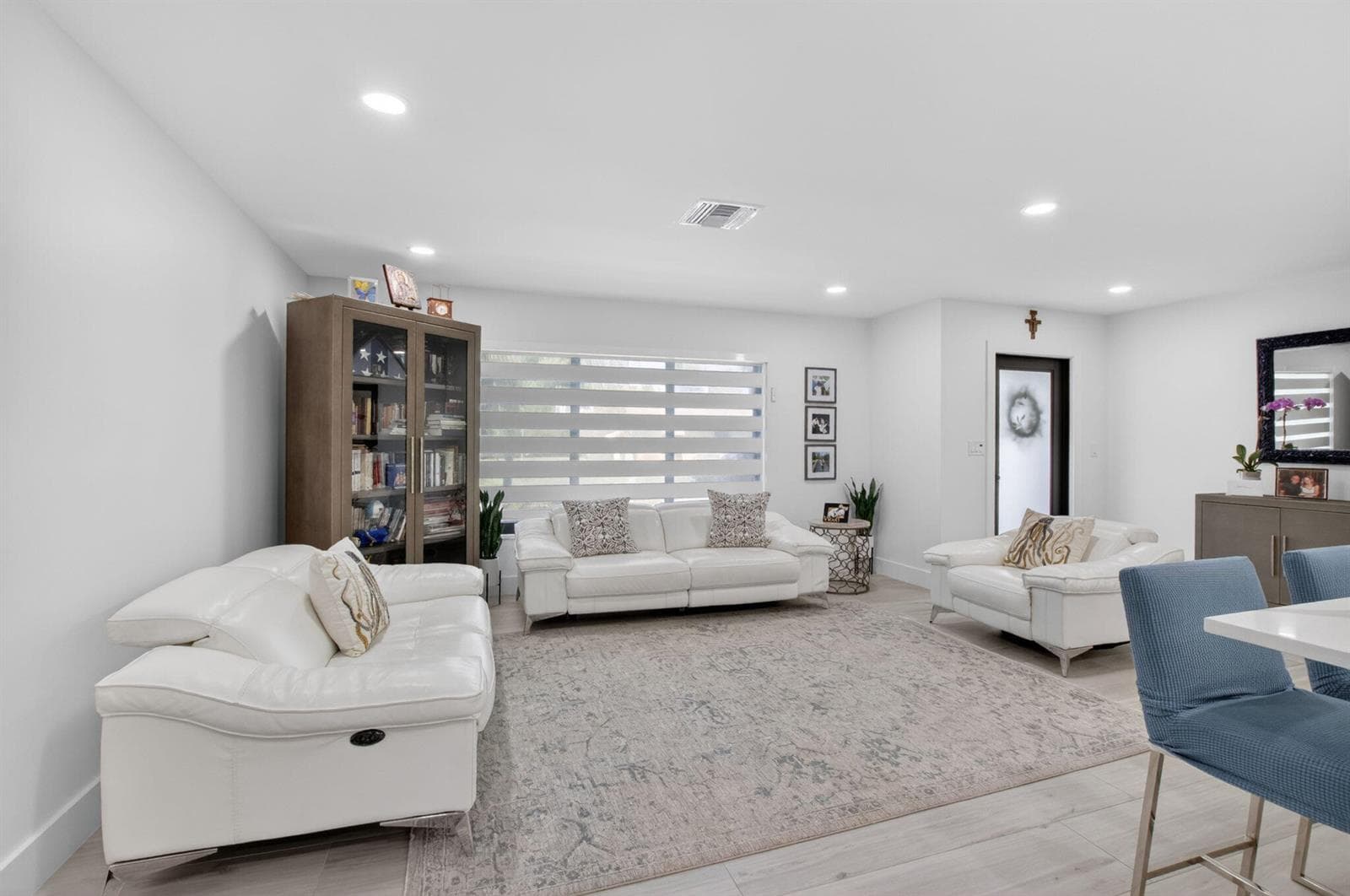 658 NW 7th Avenue 4