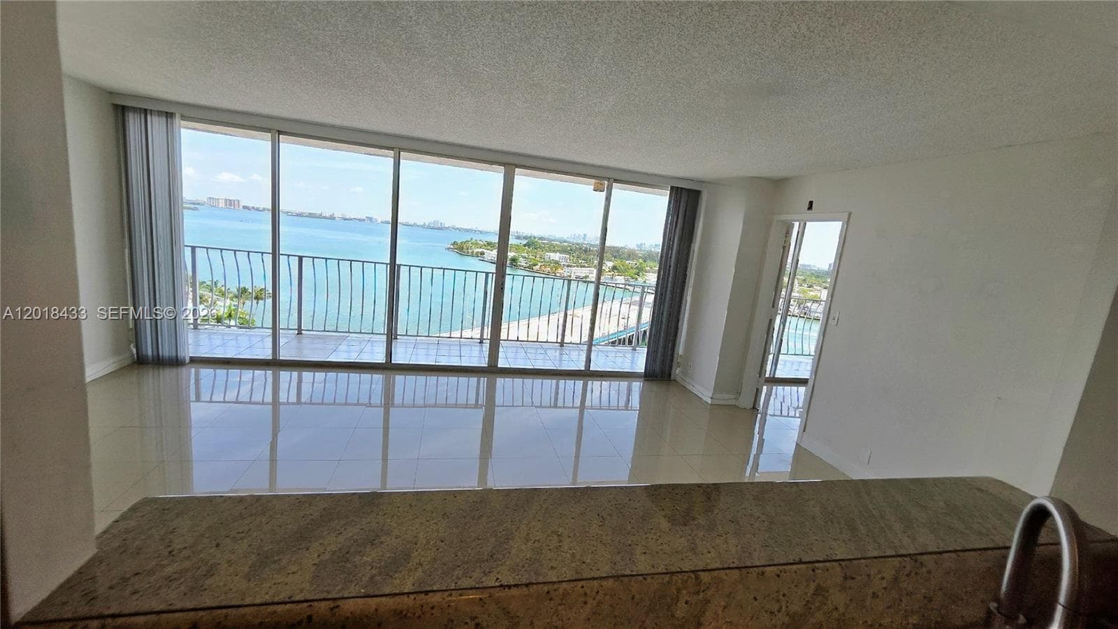 7601 E Treasure Dr 1516 photo 23